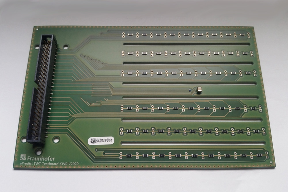 Testboard mit aktiven und passiven SMD-Chipwiderständen.