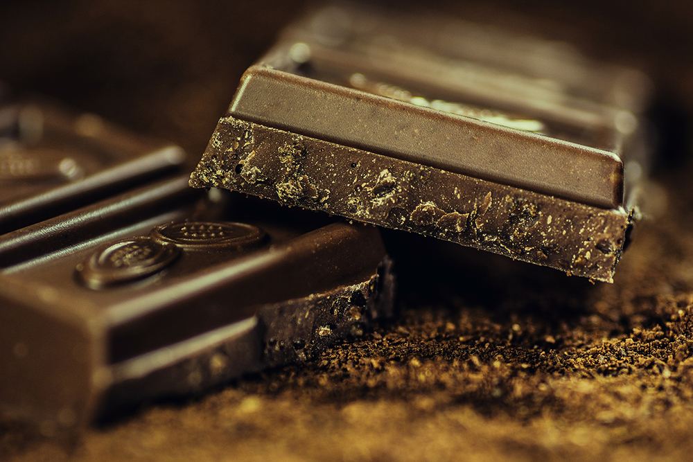 Ein Hochgenuss: Dunkle Schokolade! Erst recht, wenn sie schön verpackt ist.