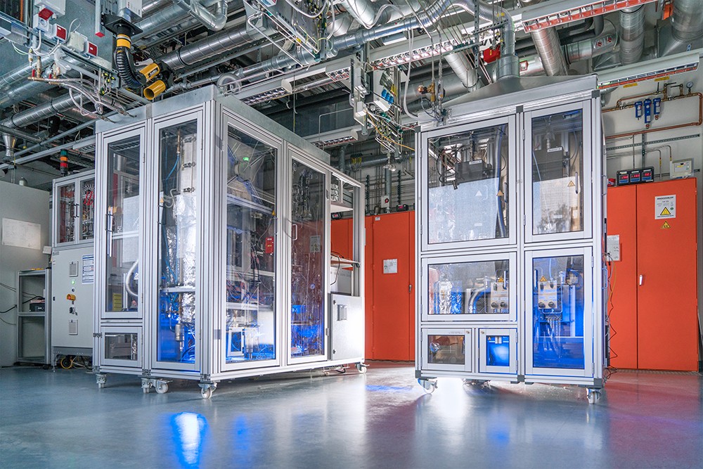 Pilot plant for synthesis and power-to-x processes at Fraunhofer IKTS.