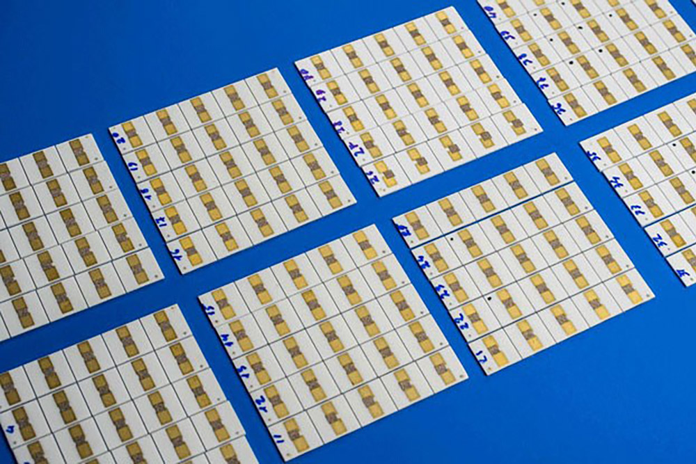 Matrix of magnetic field sensors, screen-printed.