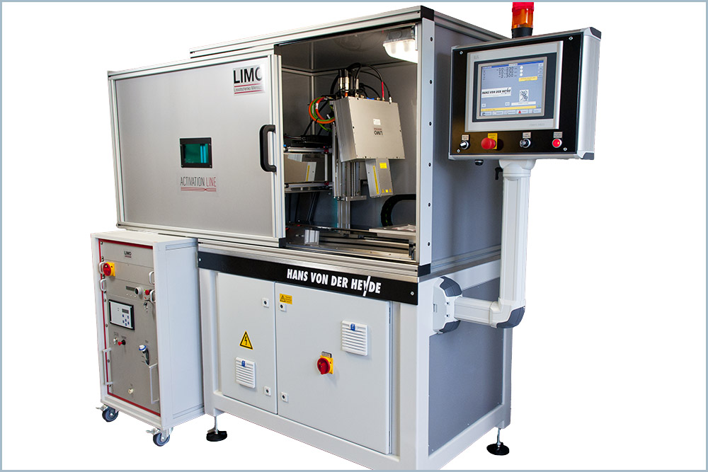 Diode laser array system at Fraunhofer IKTS for depositing wet-chemical metallic and ceramic layers on a broad range of substrates.